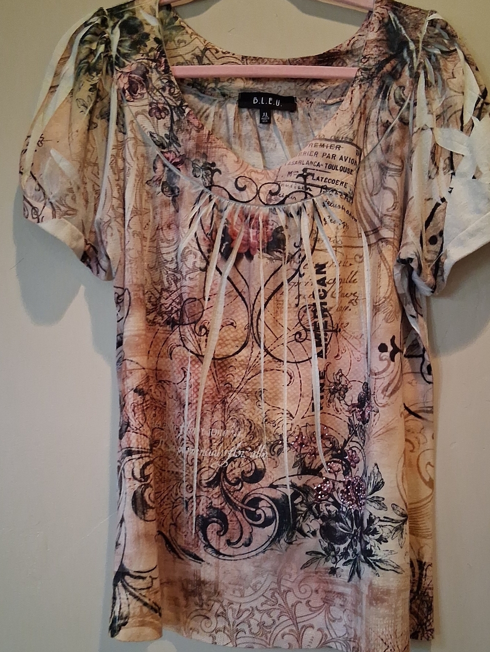 B.L.E.U. Beige Floral-Print Short Sleeve Top